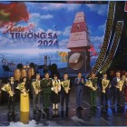 Khát vọng dân tộc: Việt Nam luôn luôn Ước nguyện 'Hoà bình' và muốn làm bạn tốt với tất cả các dân tộc trên Thế giới! Thân thiện, cởi mở và tôn trọng luật pháp Quốc tế!